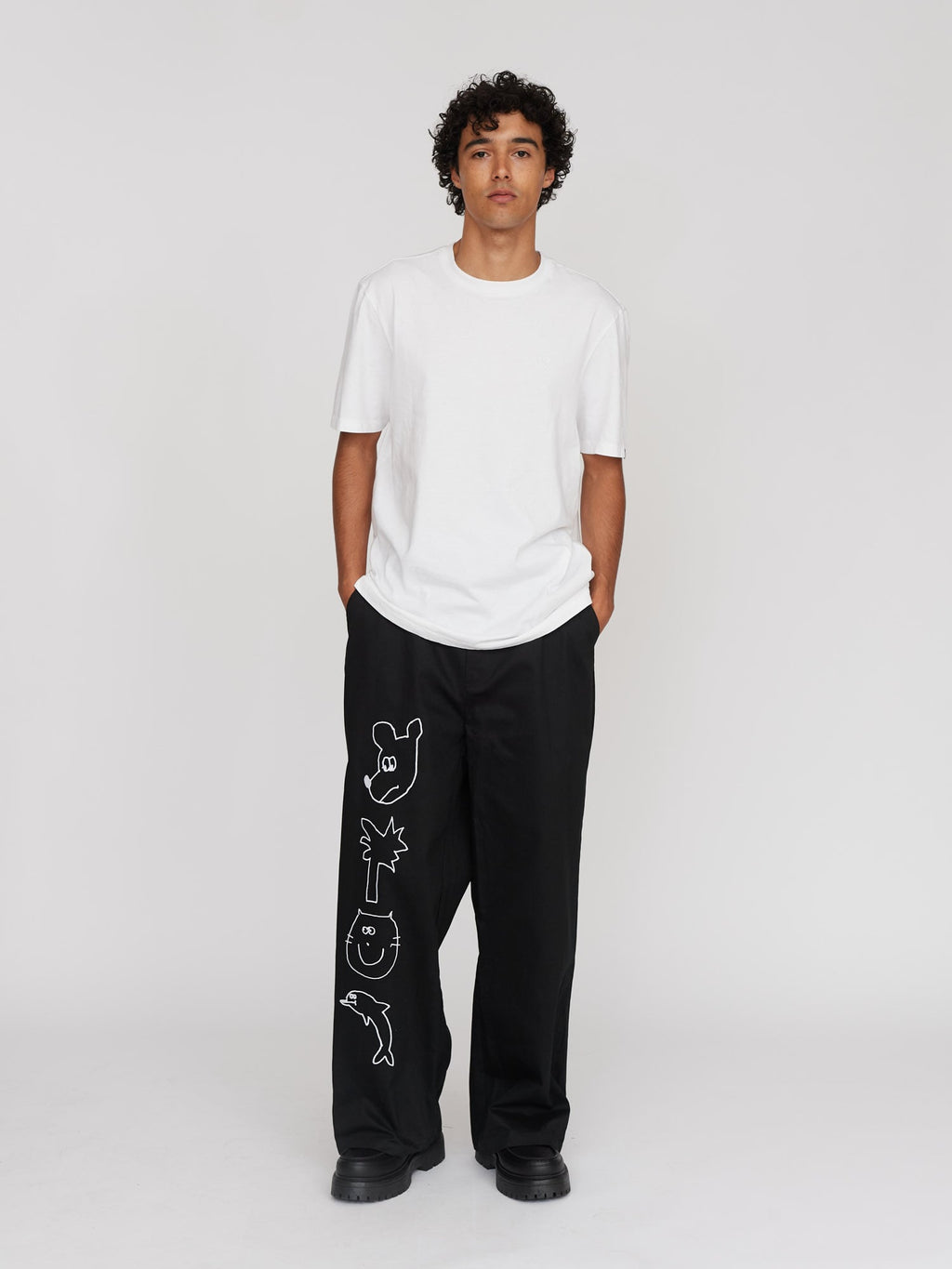 Collection-men-landing, collection-men-new-in-1, collection-men-trousers, model:Fabian wears size M and is 6’0”