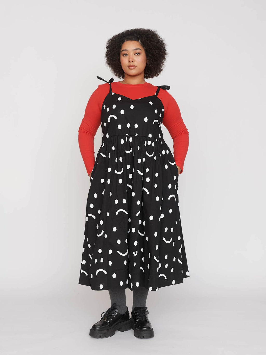 collection-curve, model:Zaynab wears size 18 and is 5’8”
