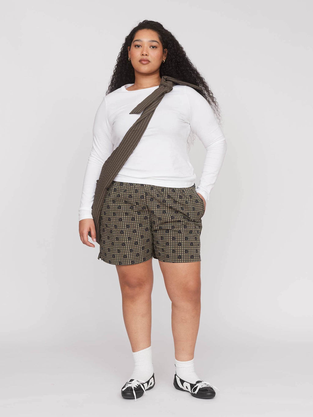 model:Zaynab wears size XXL and is 5’8”, collection-curve