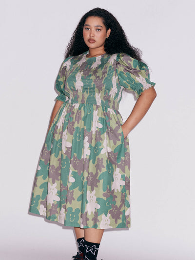 collection-curve, model:Zaynab wears size 18 and is 5’8”